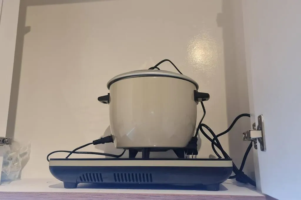 Apartment Affordable Condo In Makati W/ Wi-Fi, Netflix, Pool Manila