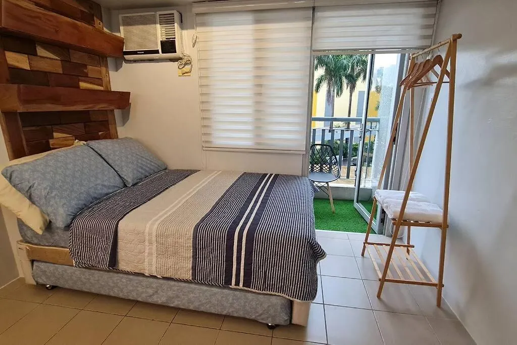 Affordable Condo In Makati W/ Wi-Fi, Netflix, Pool Manila Apartment