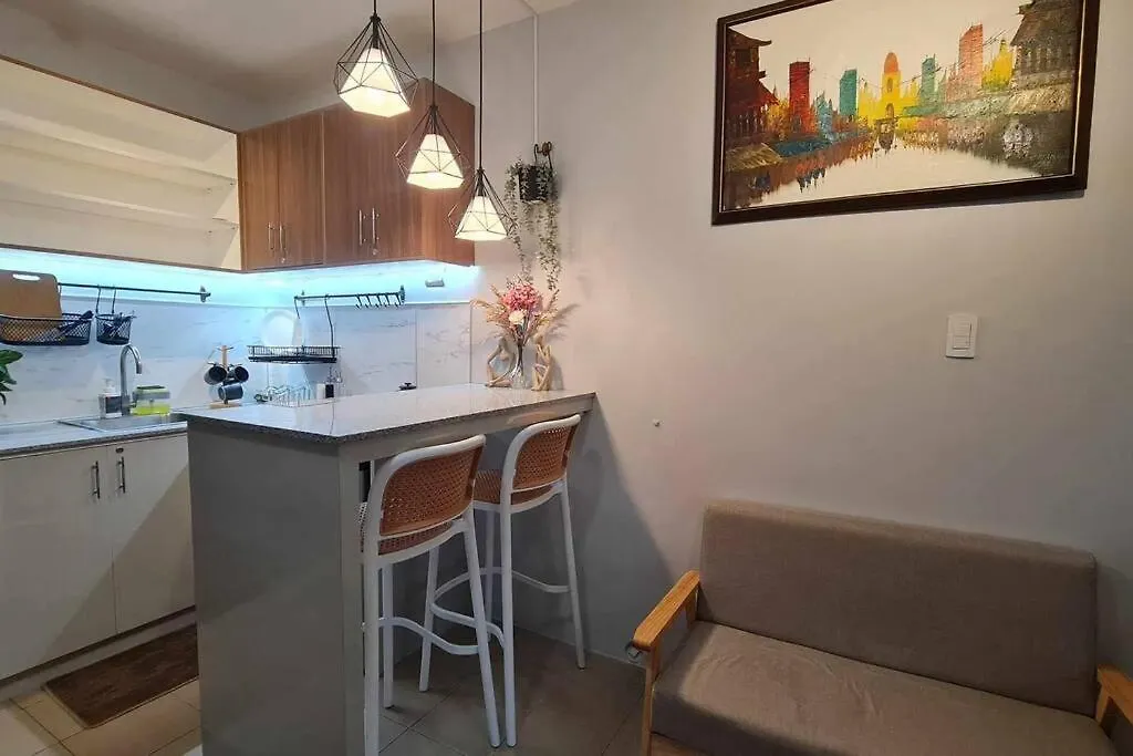 Affordable Condo In Makati W/ Wi-Fi, Netflix, Pool Manila Philippines